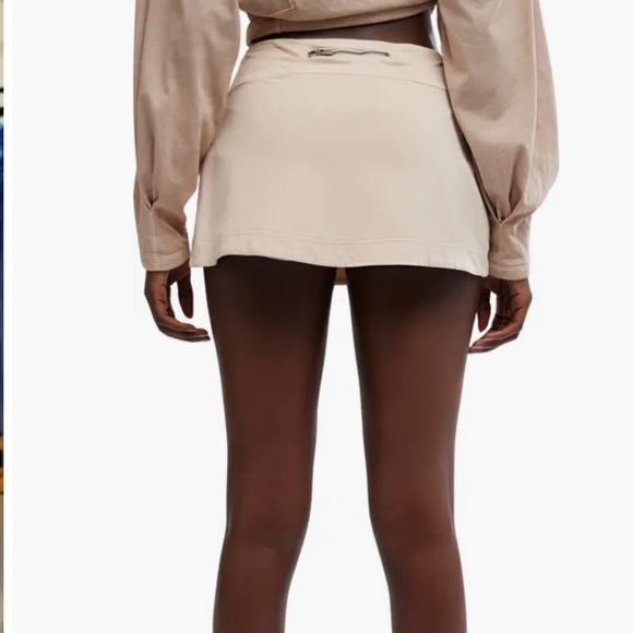 Free People  Movement Hot Shot Brown Miniskort Size M - Picture 2 of 9